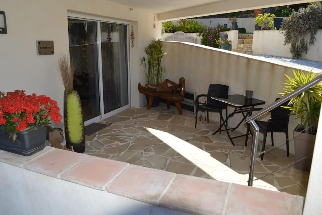 Plage, Parking Gratuit Et Terrasse Privee.
