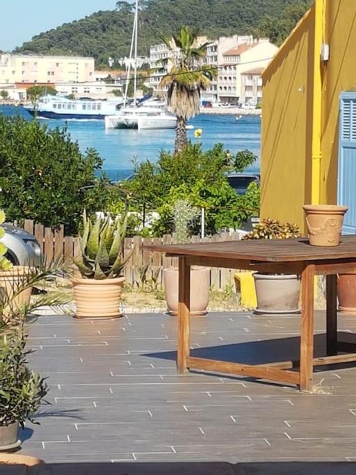Plage, Parking Gratuit Et Terrasse Privee. Saint-Mandrier-sur-Mer