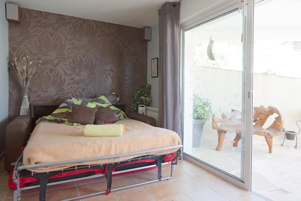 Plage, Parking Gratuit Et Terrasse Privee. * Saint-Mandrier-sur-Mer