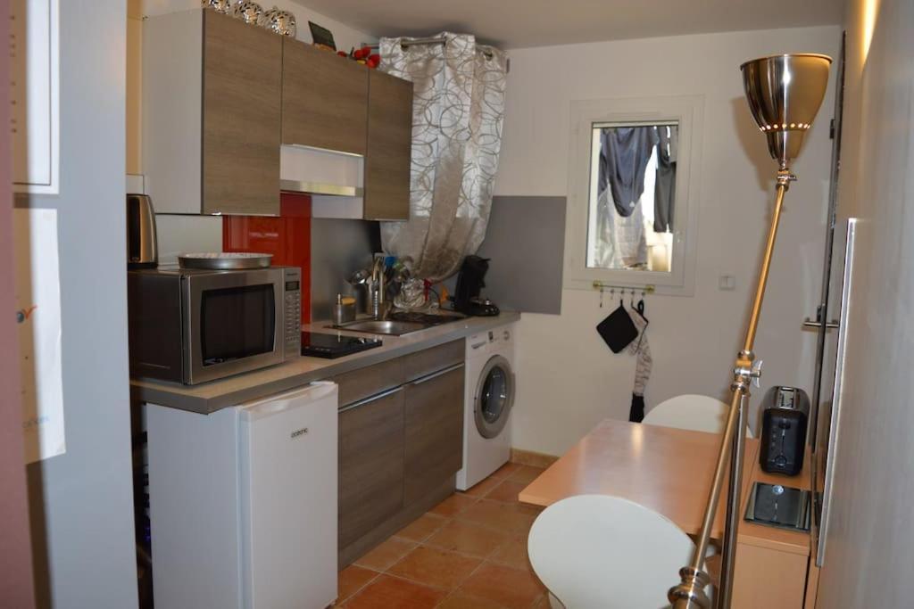 Appartement Plage, Parking Gratuit Et Terrasse Privee.