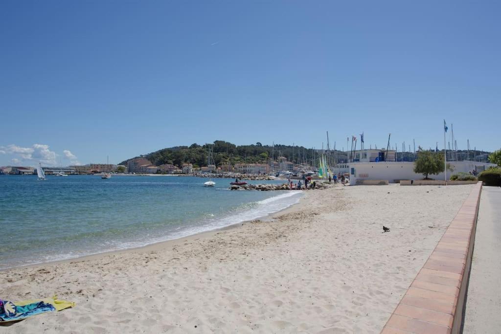 Plage, Parking Gratuit Et Terrasse Privee. * Saint-Mandrier-sur-Mer