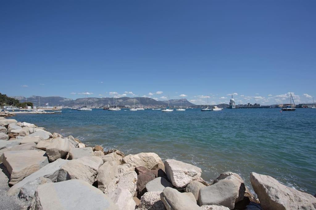 Appartement Plage, Parking Gratuit Et Terrasse Privee. *